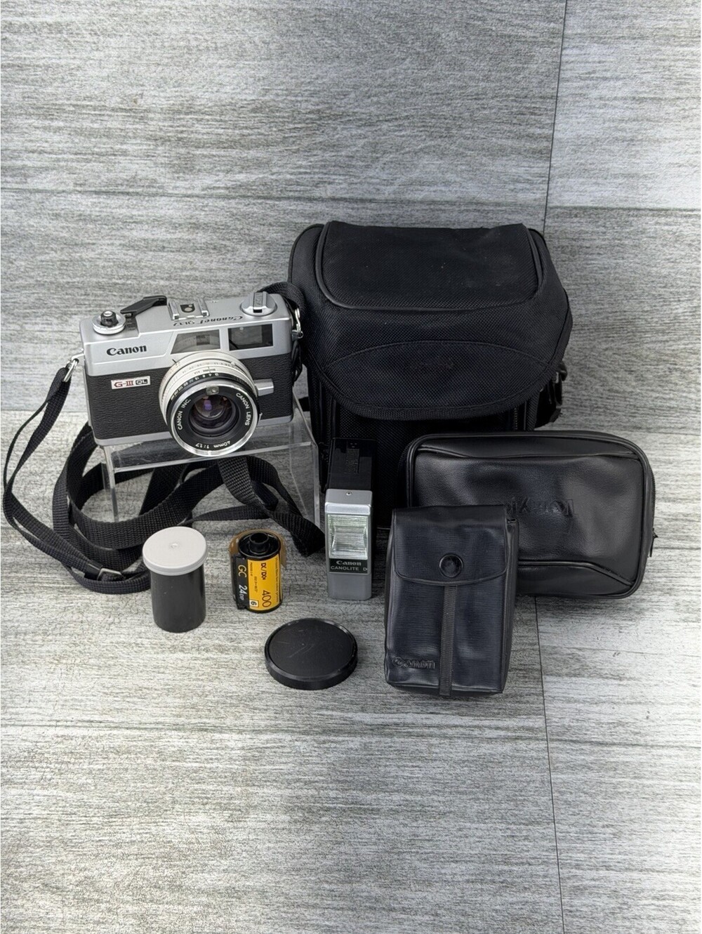 VTG Canon Canonet G-III QL17 35mm Camera Bundle W/Flash Cases Lens Cap Film